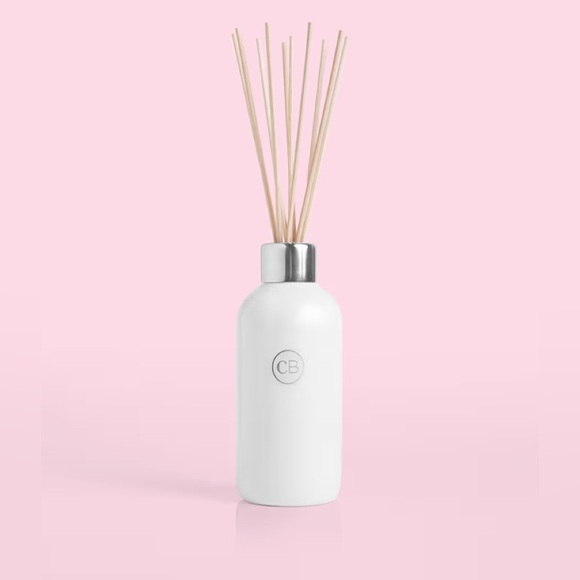 Volcano Reed Diffuser - White - Picture 4 of 6